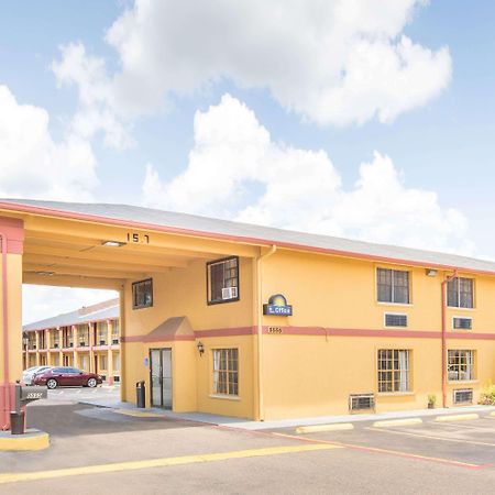 Days Inn & Suites By Wyndham Marshall Εξωτερικό φωτογραφία